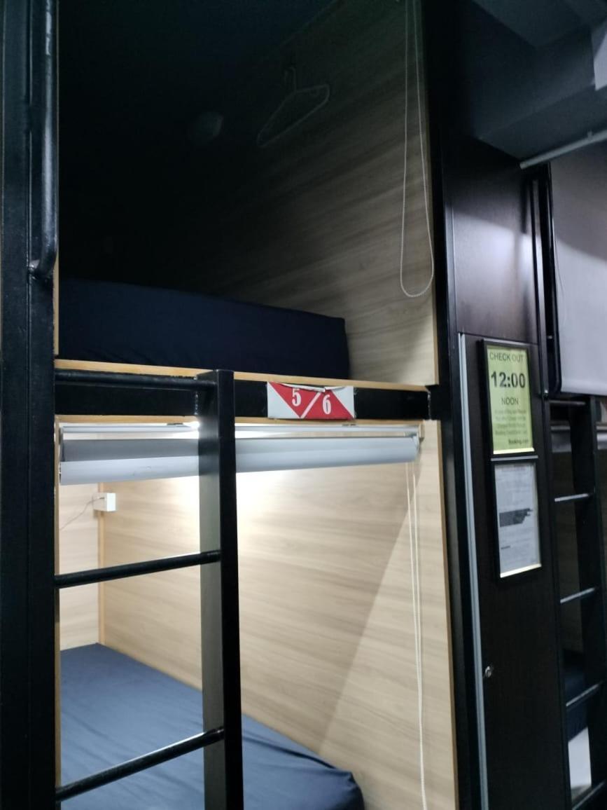 Hotel Bricks Backpackers Sleepbox à Tanah Rata Extérieur photo